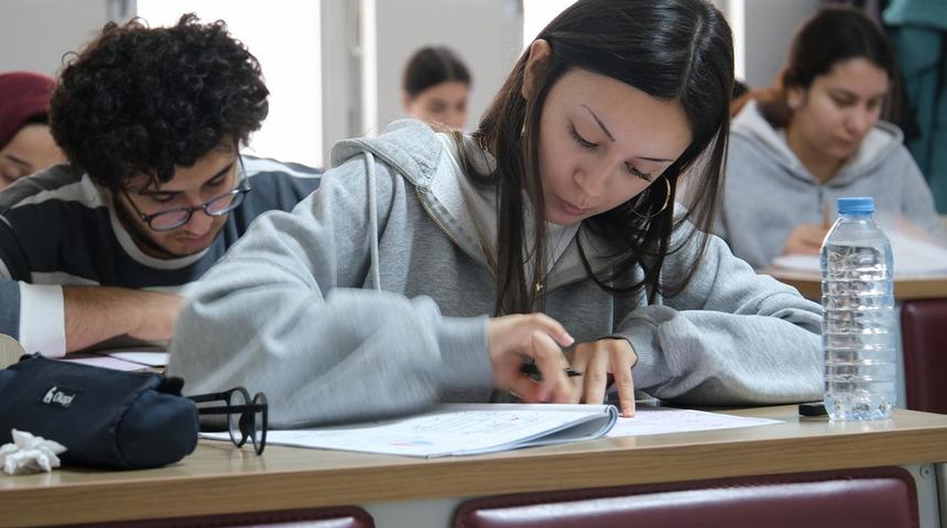 Öğrencilerin başarı sırrı aynı zamanda aile desteğini de kapsıyor!