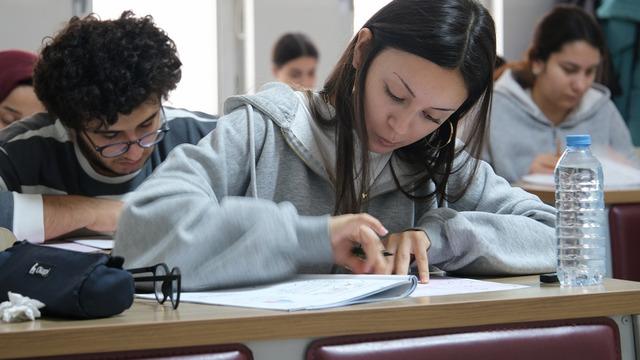 Öğrencilerin başarı sırrı aynı zamanda aile desteğini de kapsıyor!