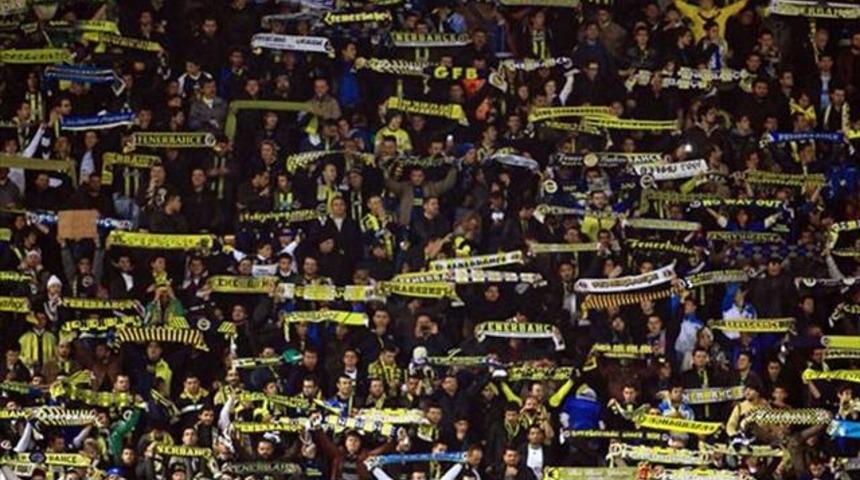 Fener taraftarı stadı doldurdu!