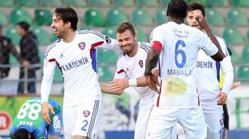 Karab&uuml;kspor, &Ccedil;aykur Rize'ye patladı