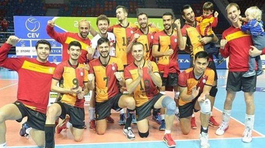 Galatasaray FXTCR deplasmanda 5 sette g&uuml;ld&uuml;