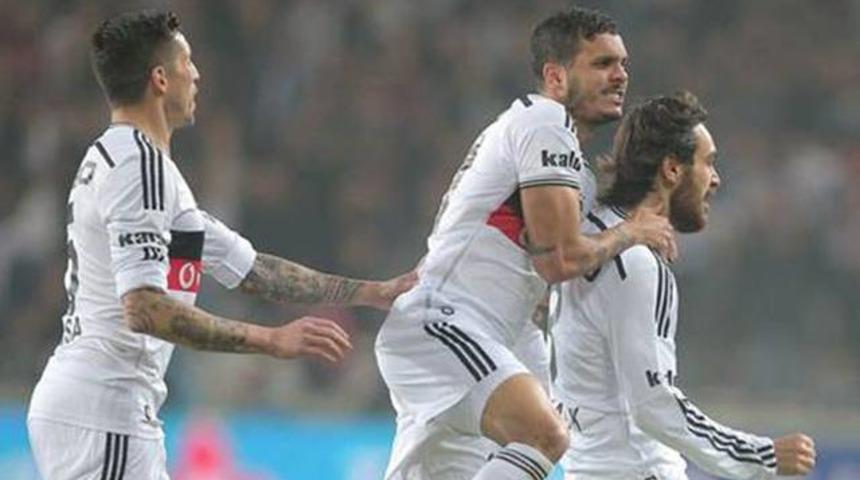 Veli Kavlak: Takımda herkes köpek gibi koştu