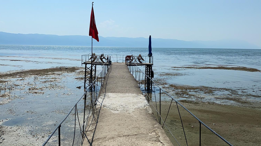 İznik Gölü alarm veriyor: Kuraklık dev boyutlara ulaştı