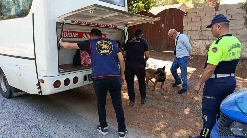 Didim’de 17 aranan şahıs yakalandı