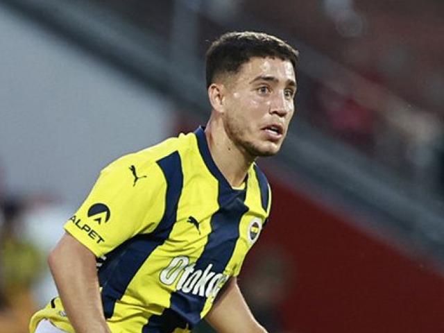 Fenerbahçe'de istediğini bulamayan Emre Mor, Süper Lig'in yeni ekibi Kocaelispor'a transfer oluyor