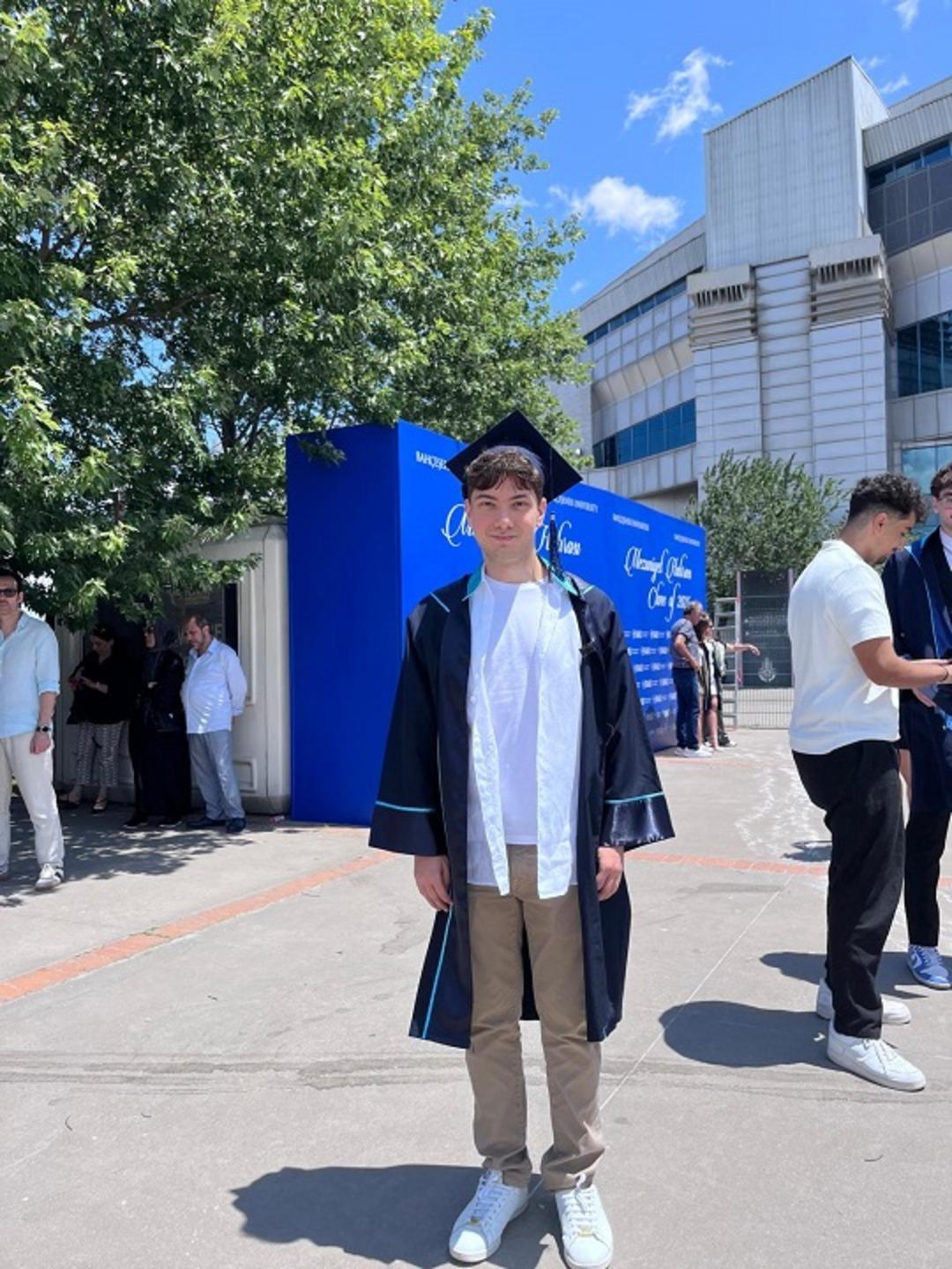 “Okul mu, bölüm mü daha önemli?” sorusu yeniden gündemde: Başarılı mezunlardan üniversite adaylarına tercih tüyoları... 3