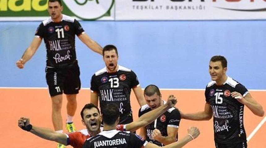 Halkbank evinde galip