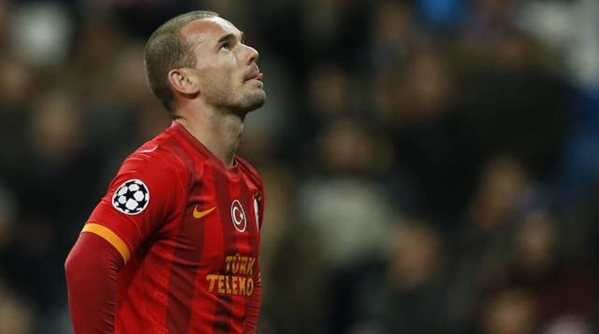 Sneijder i&ccedil;in dudak u&ccedil;uklatan teklif