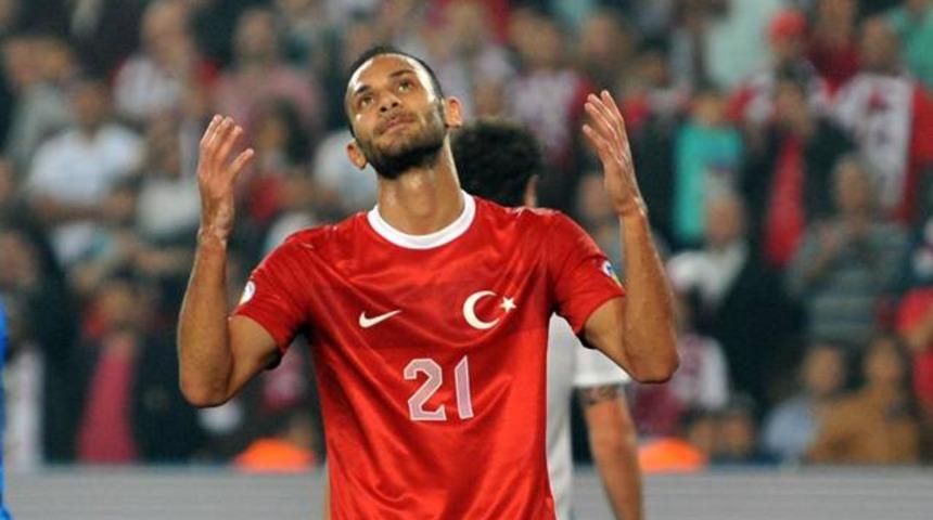 Fenerbah&ccedil;e milli yıldızla imzalıyor