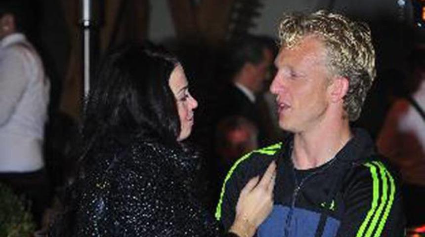 Kuyt ve eşinin romantik anları