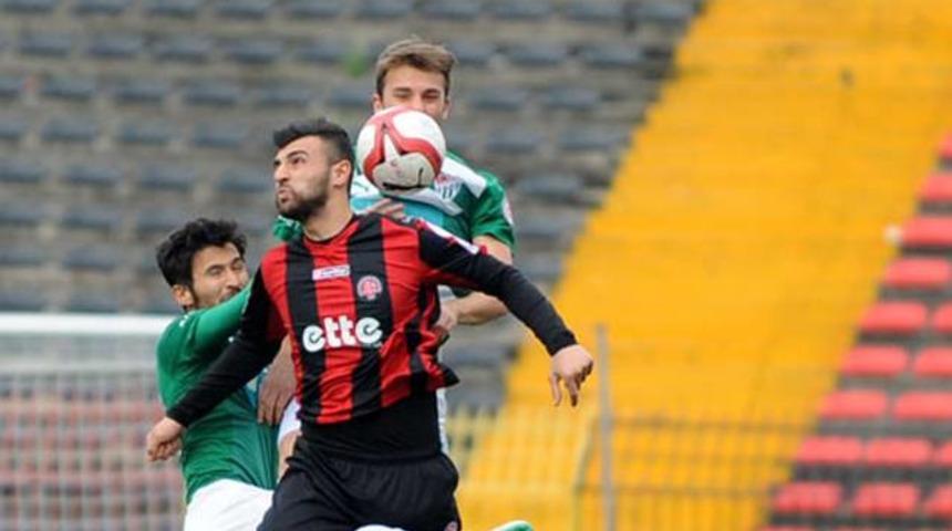 Bursaspor 1 puanı zor kurtardı!