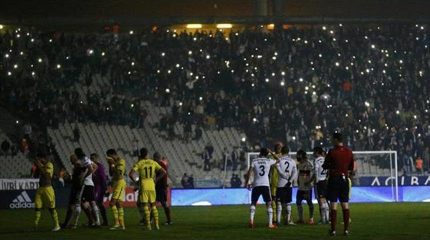 Yine Olimpiyat stadı yine aynı olay