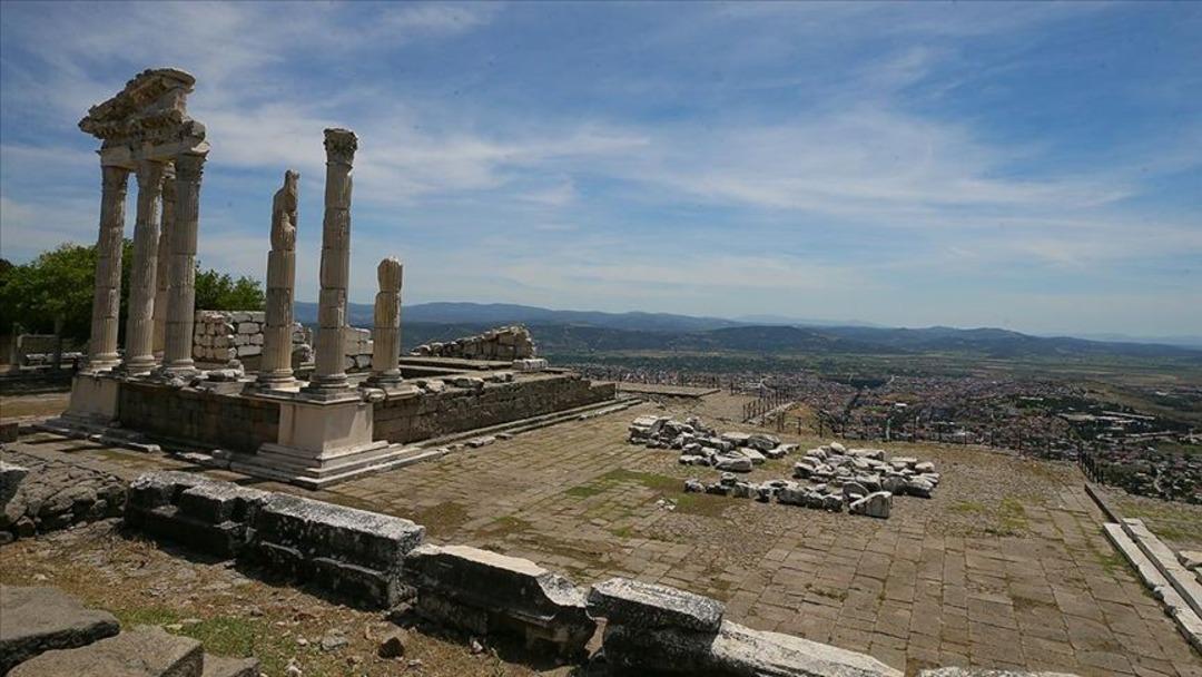 1200xauto Bergama'da 1400 yıllık tarihi sır perdesi aralandı: Günümüzün izlerini taşıyan keşif
