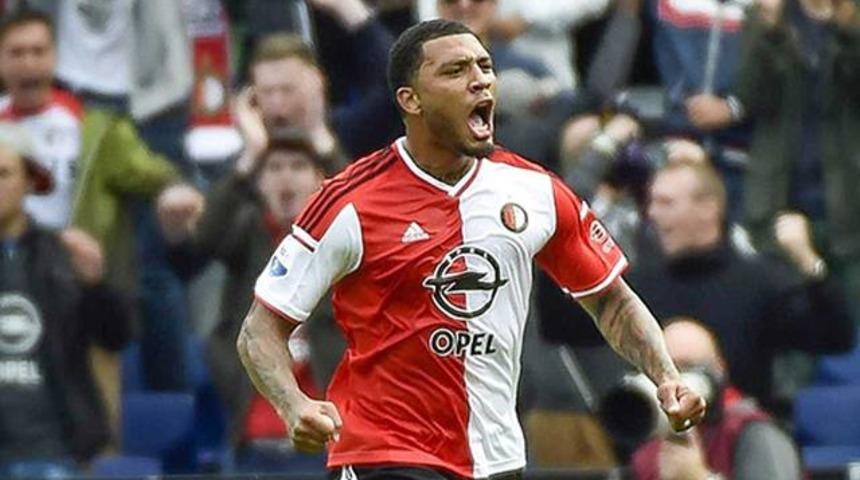 Kazım Feyenoord'u u&ccedil;uruyor!