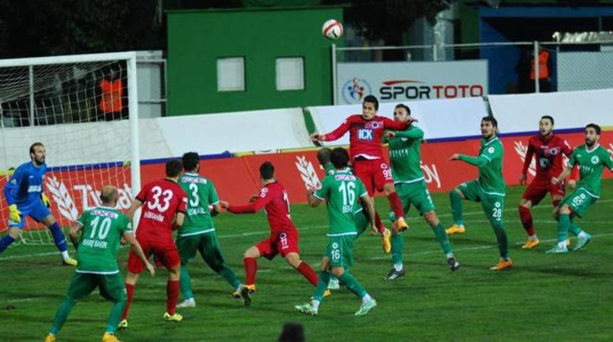 İlk yarı &Ccedil;otanaklar, ikinci yarı Gen&ccedil;ler