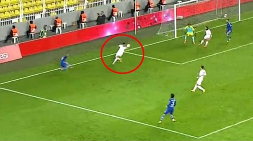 Ş&uuml;kr&uuml; Saracoğlu'nda yine penaltı tartışması