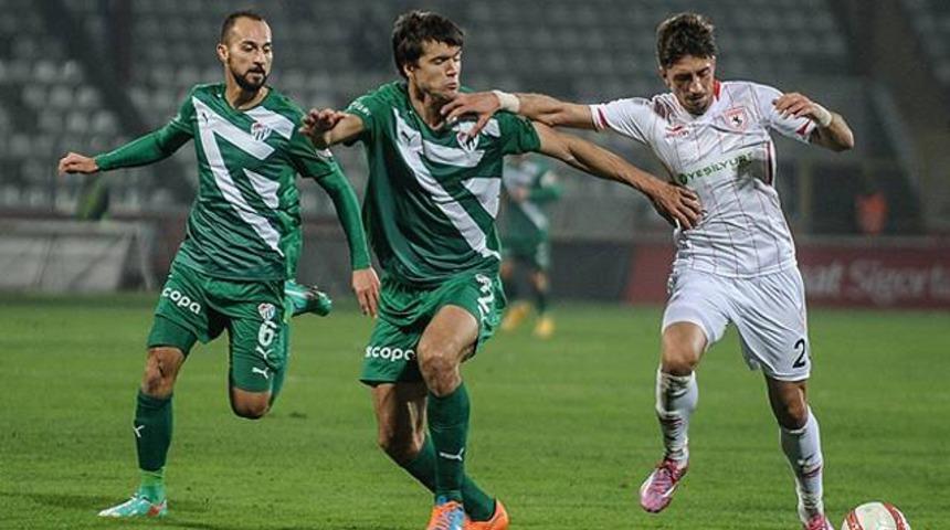 Gol d&uuml;ellosunda Timsah g&uuml;ld&uuml;