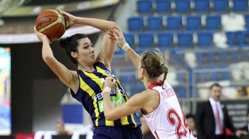 Heyecan dolu ma&ccedil;ı Fenerbah&ccedil;e kazandı