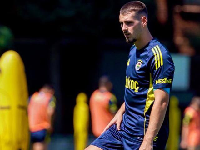 Fenerbahçe'nin genç oyuncusu Ognjen Mimovic’e talipler arttı! Mourinho'nun üstünü çizdiği isim için Antalyaspor ve Hoffenheim teklif yaptı...