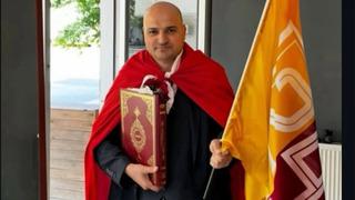 Galatasaray'ın derbilerde simge ismiydi! Maçlara Kur'an-ı Kerim getirmesiyle ün salmış Mehmet Fatih Kiriş vefat etti...