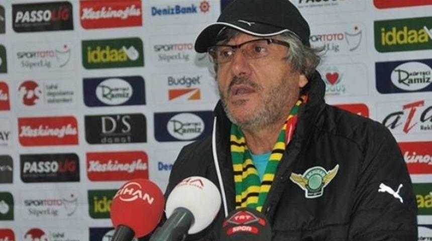 Mustafa Reşit Ak&ccedil;ay Akhisar'dan ayrıldı 