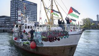 Hanzala gemisinde gözaltına alınan aktivistlerden bazıları İsrail'i protesto için açlık grevine başladı