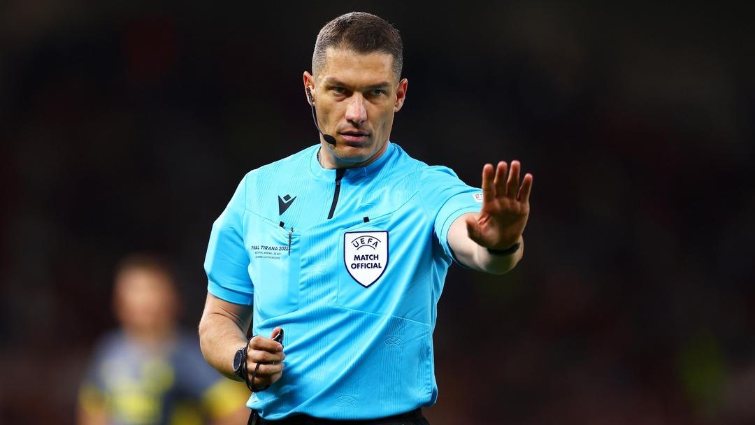 Fenerbahçe nin Feyenoord maçlarını yönetecek hakemler belli oldu!  1