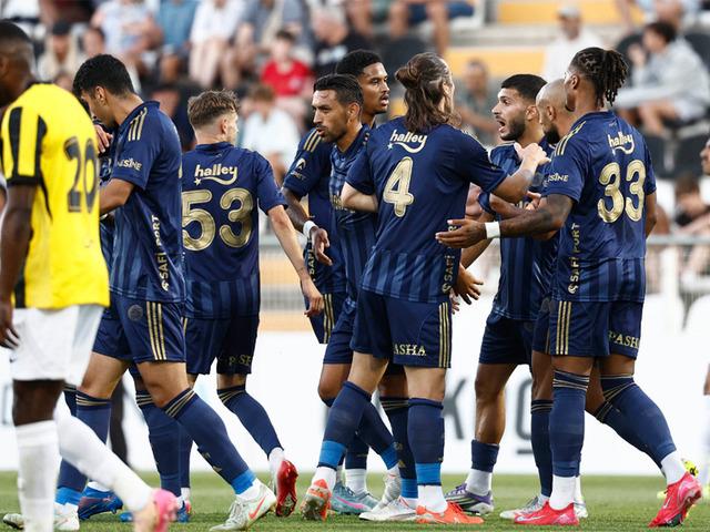 Fenerbahçe'nin Feyenoord maçlarını yönetecek hakemler belli oldu! 