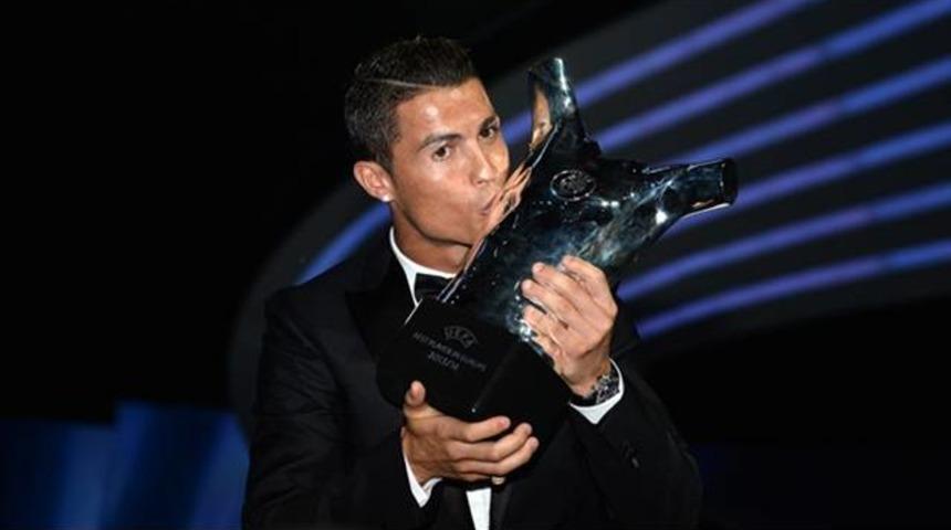 Ronaldo'ya bir &ouml;d&uuml;l daha!