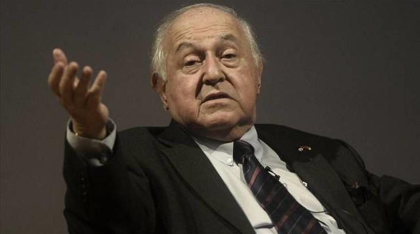 Duygun Yarsuvat, Ak Saray'a &ccedil;ıkıyor