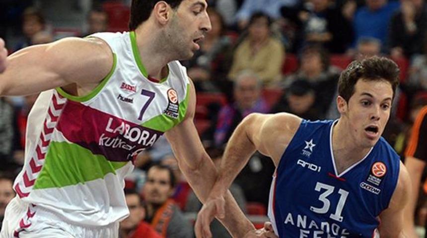 Anadolu Efes galibiyetle başladı