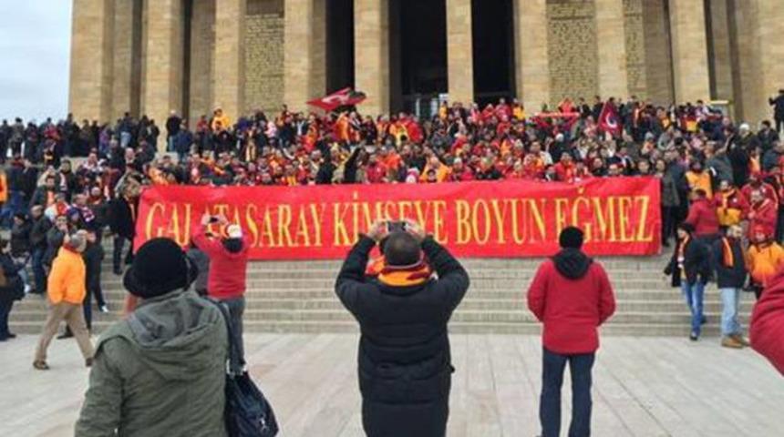 Galatasaray taraftarı Anıtkabir'de!