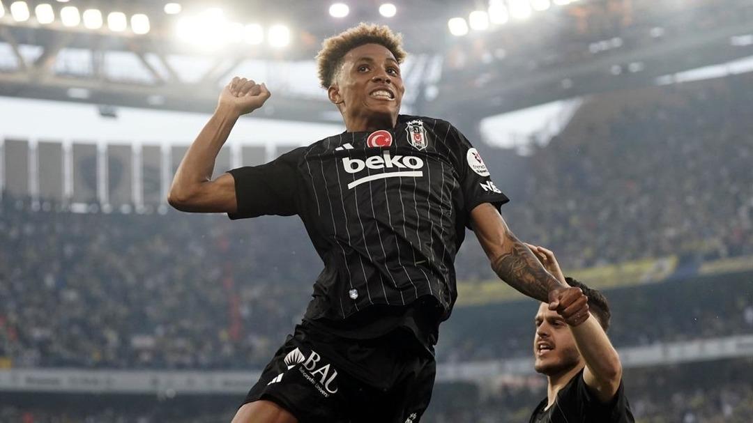 Beşiktaş, Dinamo Moskova ve Benfica üçgeninde hareketli saatler... Yıldız ismin yeni adresi bu formülle açıklanıyor... 2