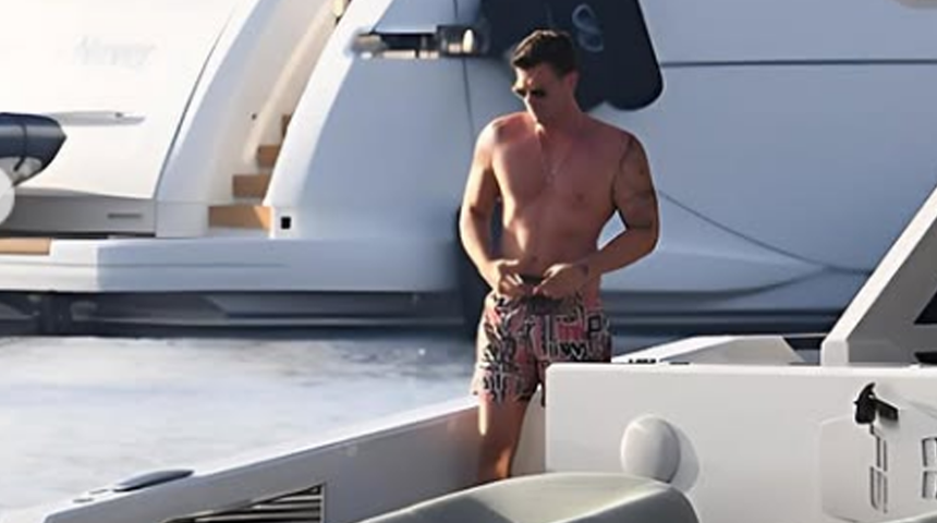 Kıvanç Tatlıtuğ 1,5 milyon Euro değerindeki yatıyla keyifte! Bir bakan bir daha baktı