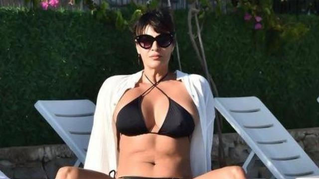 Tuğba Ekinci aşkını ilan etti! Dudak dudağa pozlar gündemde