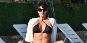 Aşkını ilan etti! Dudak dudağa pozlar g&uuml;ndemde  