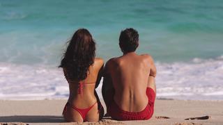 Tatil beldesinde yarı çıplak dolaşmak yasaklandı! Uymayanlar para cezası ödeyecek!