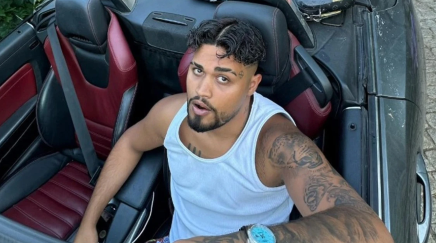 Lvbel C5 50 milyonluk lüks aracıyla gündemde! Gören hayran kaldı