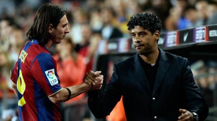 Barcelona'da Rijkaard s&uuml;rprizi