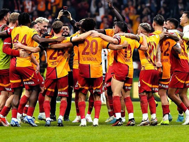 Galatasaray'da Davinson Sanchez'den şok istek! Sözleşme yenileme görüşmelerinde şaşırtan durum...