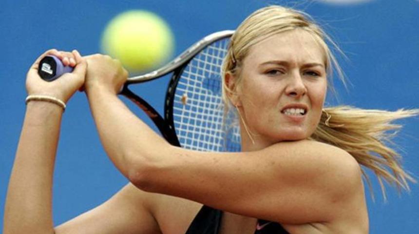 Şampiyon Sharapova