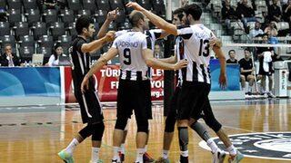 Kartal, Şahin'i avladı