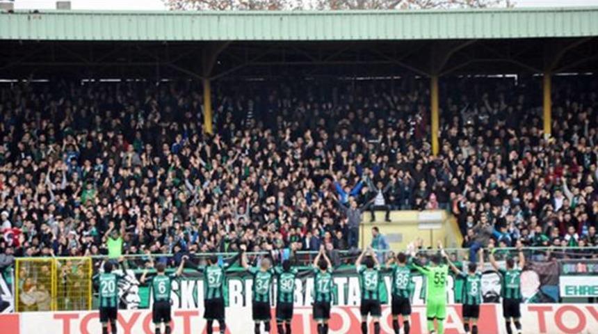 Sakaryaspor'dan g&ouml;r&uuml;lmemiş uygulama