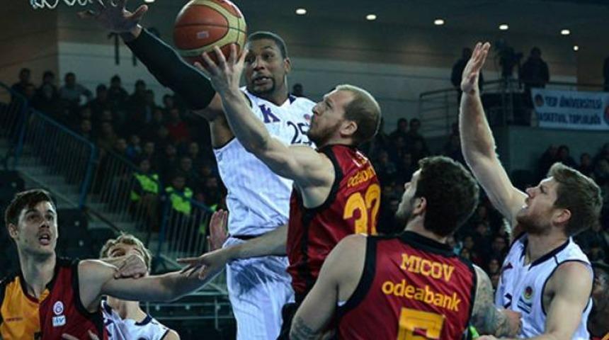 Aslan ge&ccedil; a&ccedil;ıldı