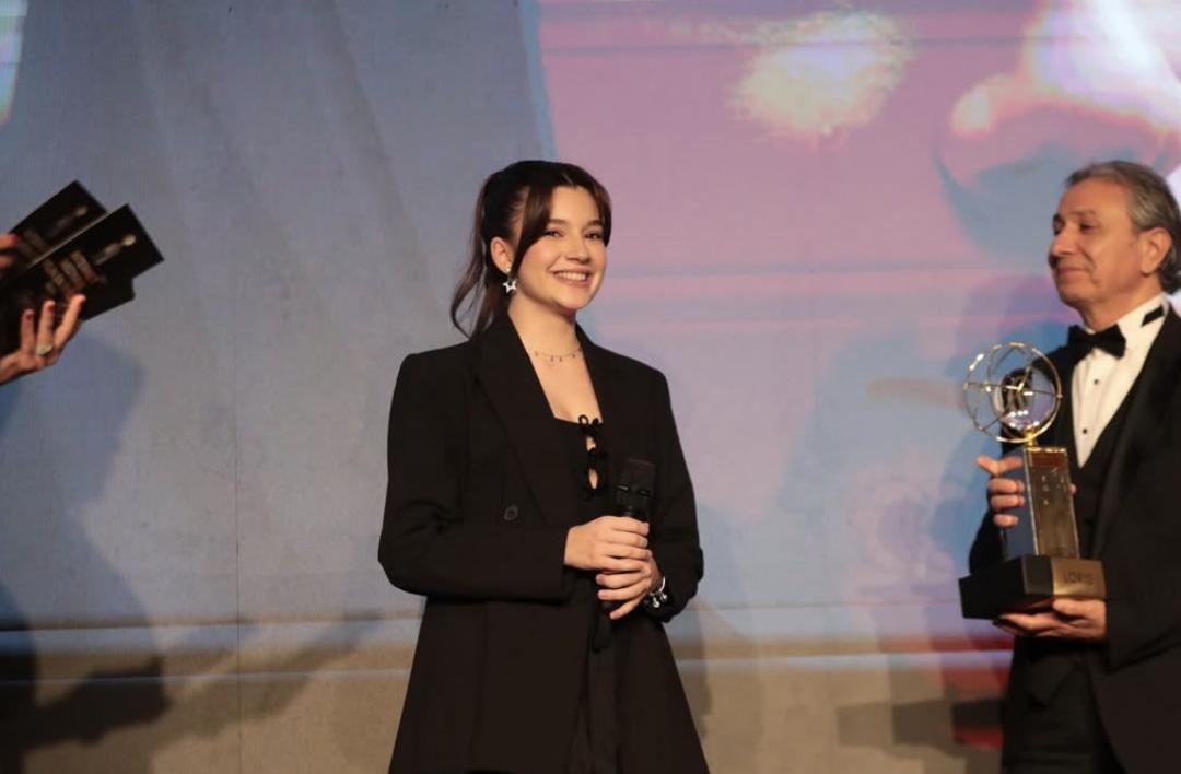 Gerçek bir yükselen yıldız! Mina Demirtaş’ın tarzını inceliyoruz 4