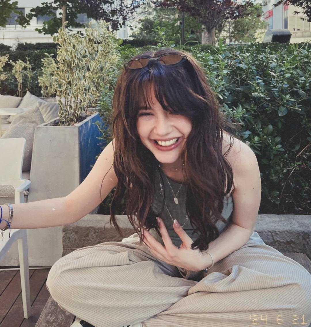 Gerçek bir yükselen yıldız! Mina Demirtaş’ın tarzını inceliyoruz 6