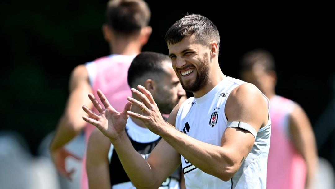 Beşiktaş ın yeni transferi David Jurasek eleştirilere daha fazla dayanamadı! Henüz ilk maçında... 2