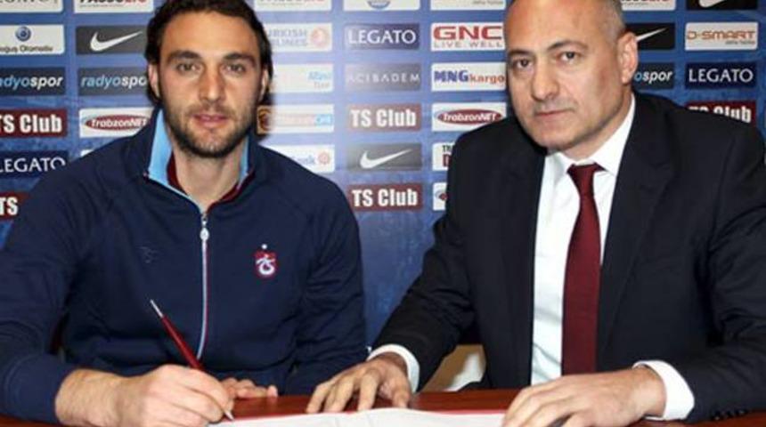 Hakan Arıkan imzayı attı