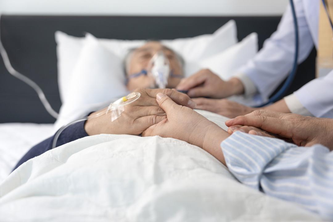Bakımevinde skandal! Doktorun yaşlı hastaları öldürdüğü ortaya çıktı! İhbar eden kişi ise en yakını çıktı 2