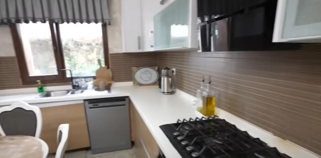 EVİ 8 EVİ 8